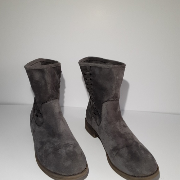 Dolce by Mojo Moxy gray faux suede boots - Picture 1 of 7
